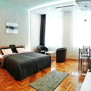  Апартаменты Unique Town Apartment. Clear Comfort.